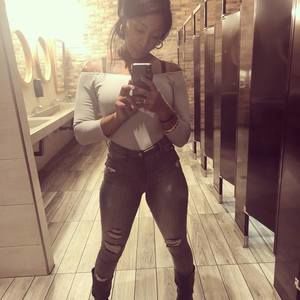 Meet your Posher, Marie